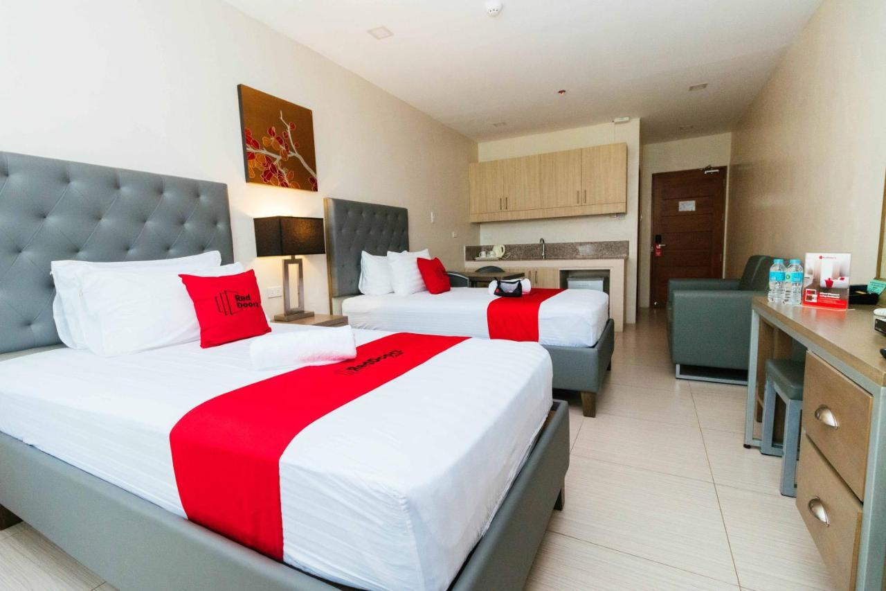 Reddoorz Premium @ Sampaloc Makati Hotel Makati City Bagian luar foto