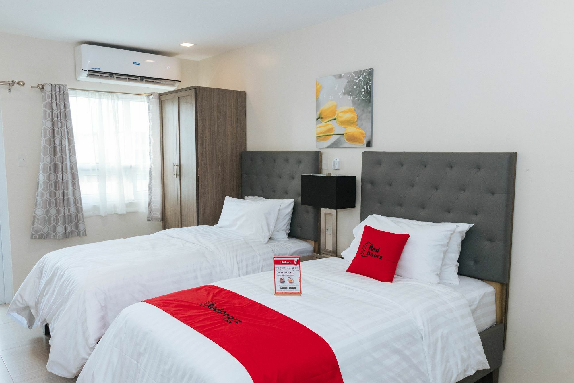 Reddoorz Premium @ Sampaloc Makati Hotel Makati City Bagian luar foto