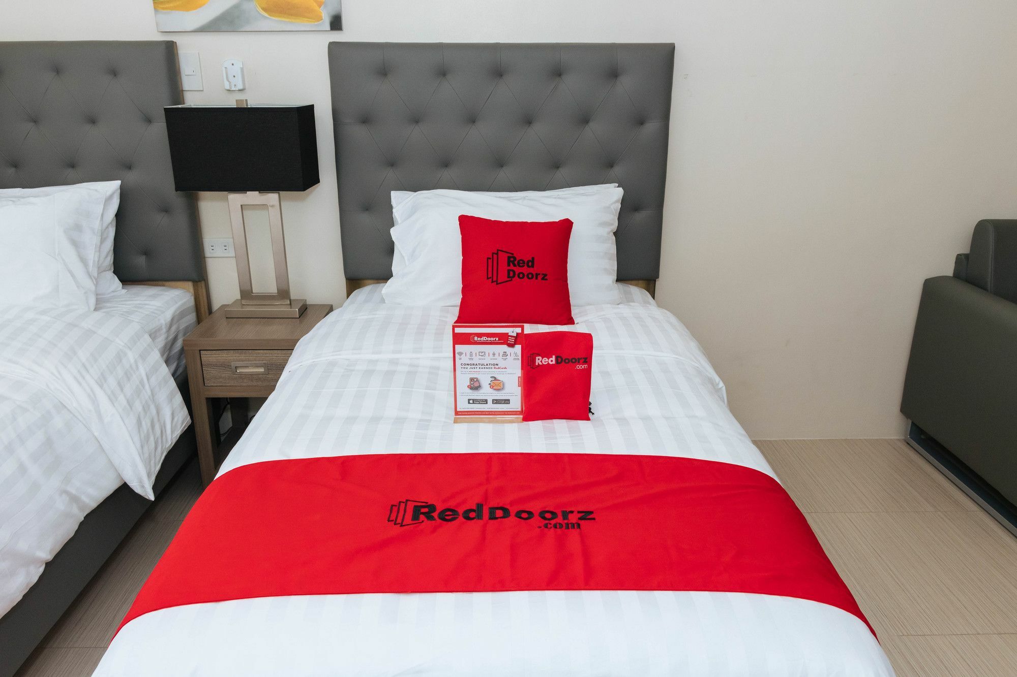 Reddoorz Premium @ Sampaloc Makati Hotel Makati City Bagian luar foto