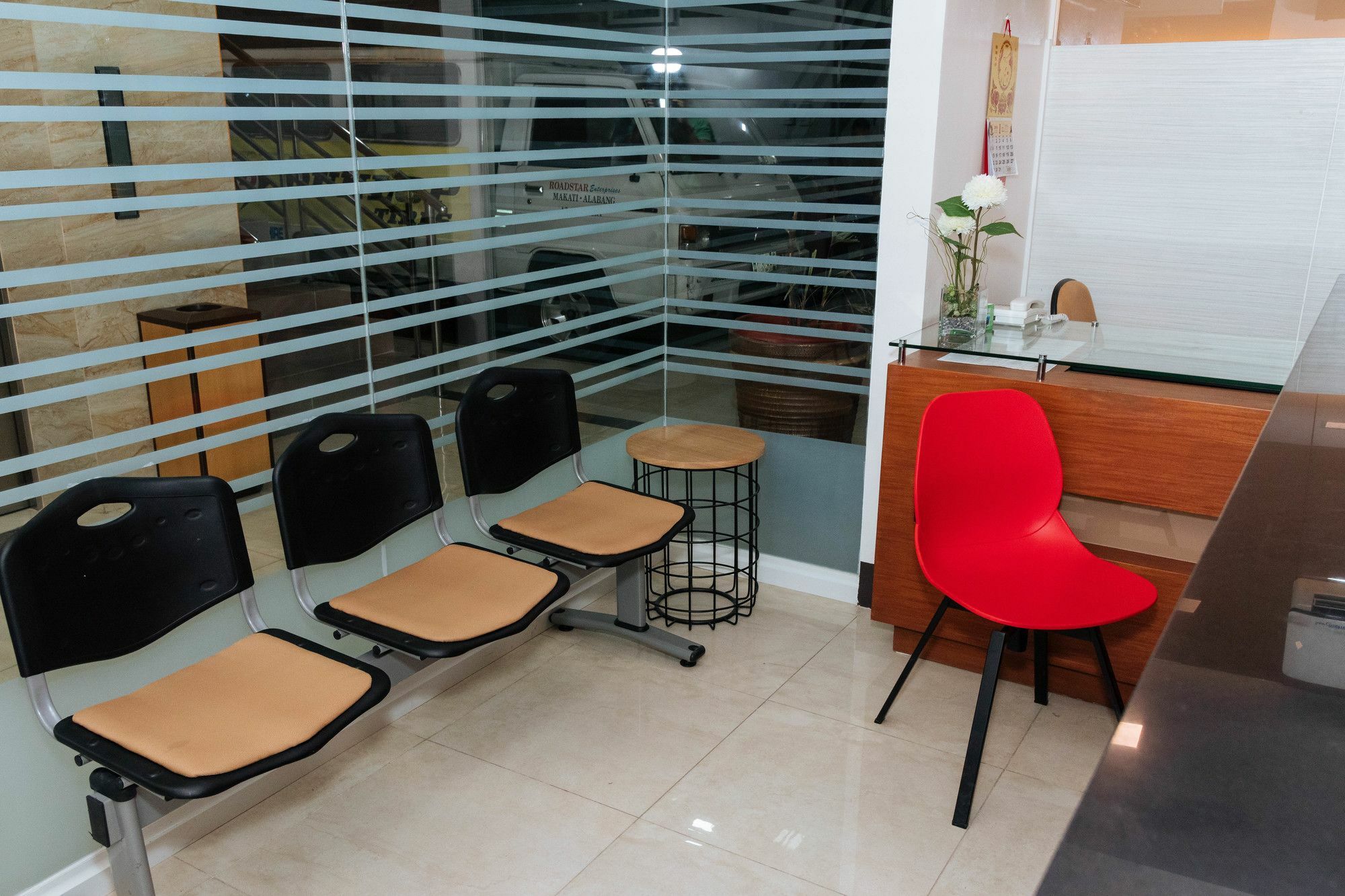 Reddoorz Premium @ Sampaloc Makati Hotel Makati City Bagian luar foto